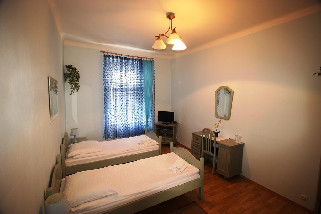 Pension Berg Prague Exterior photo